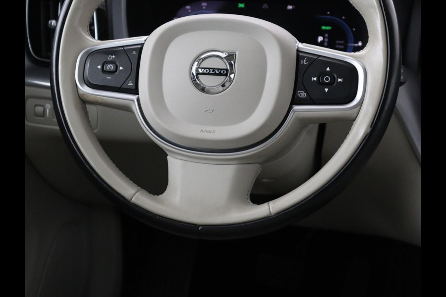 Volvo XC60 2.0 Recharge T6 AWD Business Pro | SOH 89,4% | Carplay | Panoramadak | Camera | LED | Leer | Stoel en stuurverwarming | Cruise control | Navigatie | LM | Automaat