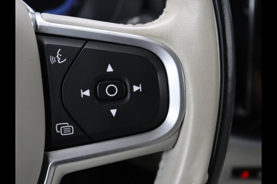 Volvo XC60 2.0 Recharge T6 AWD Business Pro | SOH 89,4% | Carplay | Panoramadak | Camera | LED | Leer | Stoel en stuurverwarming | Cruise control | Navigatie | LM | Automaat
