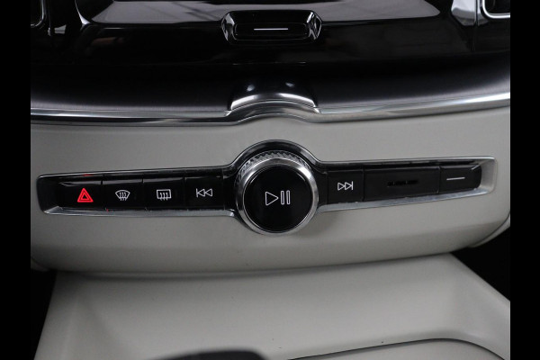 Volvo XC60 2.0 Recharge T6 AWD Business Pro | SOH 89,4% | Carplay | Panoramadak | Camera | LED | Leer | Stoel en stuurverwarming | Cruise control | Navigatie | LM | Automaat