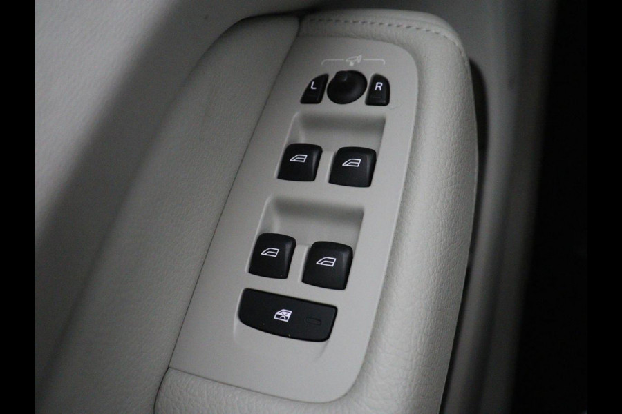 Volvo XC60 2.0 Recharge T6 AWD Business Pro | SOH 89,4% | Carplay | Panoramadak | Camera | LED | Leer | Stoel en stuurverwarming | Cruise control | Navigatie | LM | Automaat