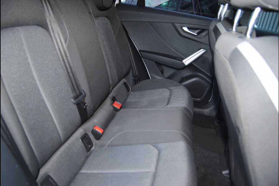 Audi Q2 30 TFSI Design PL+