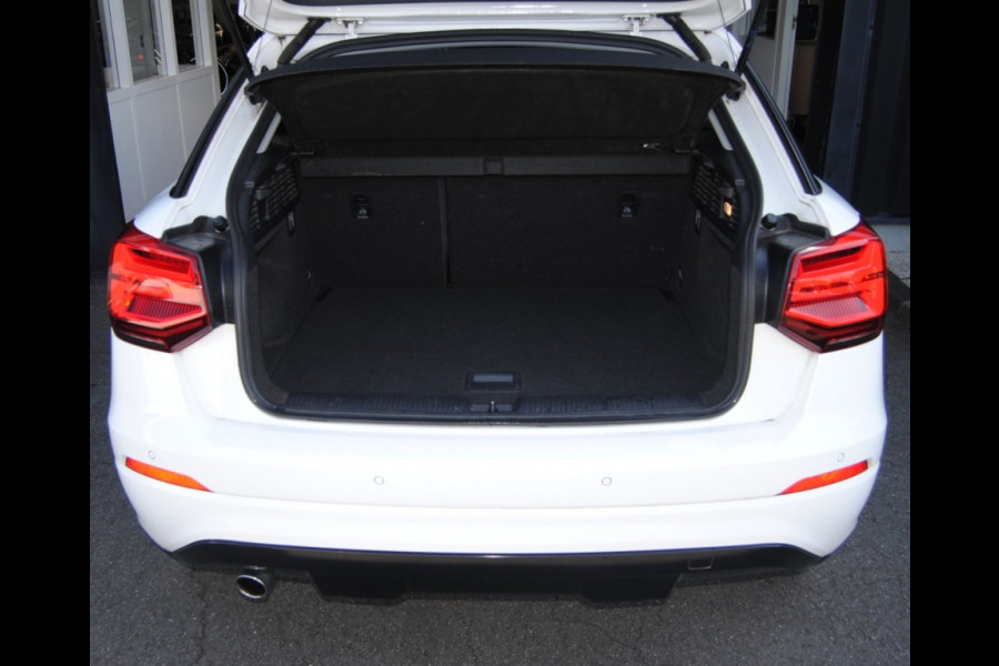 Audi Q2 30 TFSI Design PL+