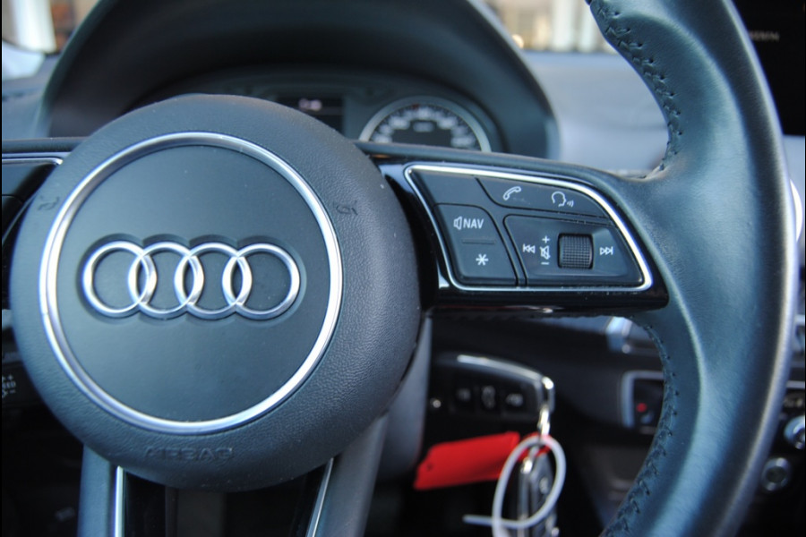 Audi Q2 30 TFSI Design PL+