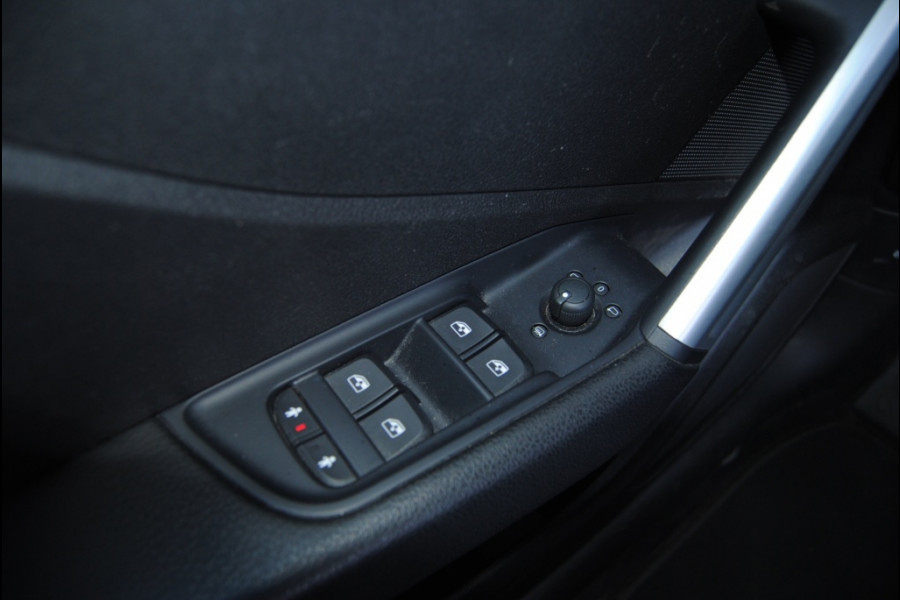 Audi Q2 30 TFSI Design PL+