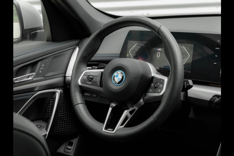 BMW X1 xDrive25e - M-Sport - Pano - Trekhaak - 19 inch - Camera