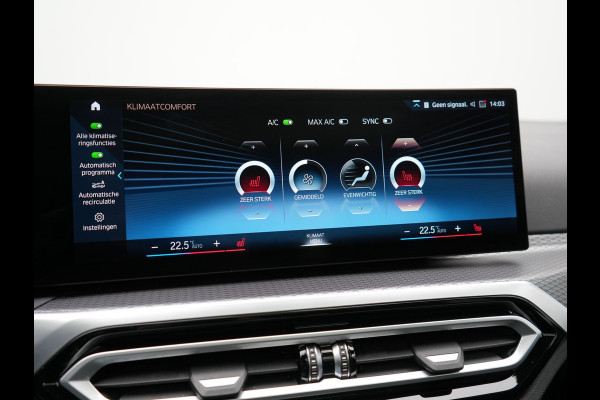 BMW 3 Serie Touring 330e M Sport FACELIFT PHEV 293pk Dealer O.H. | Trekhaak Af Fabriek | Panodak | Harman / Kardon | Sfeerverlichting | Sportstoelen Verwarmd | Widescreen Navi | Apple Carplay | Blis | DAB | Plug In Hybrid |