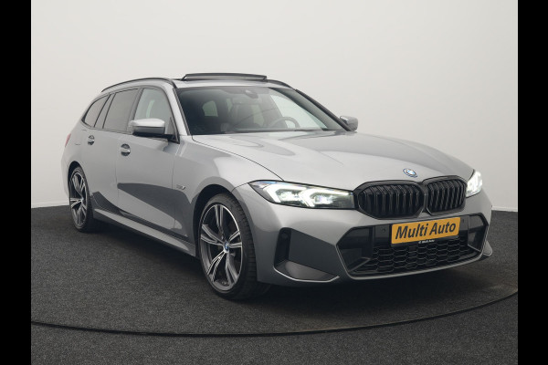 BMW 3 Serie Touring 330e M Sport FACELIFT PHEV 293pk Dealer O.H. | Trekhaak Af Fabriek | Panodak | Harman / Kardon | Sfeerverlichting | Sportstoelen Verwarmd | Widescreen Navi | Apple Carplay | Blis | DAB | Plug In Hybrid |