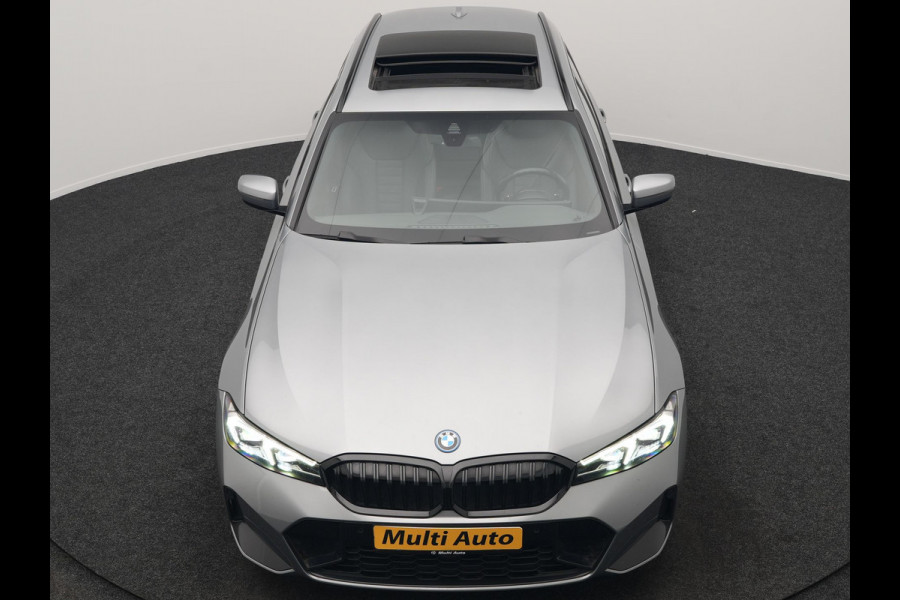 BMW 3 Serie Touring 330e M Sport FACELIFT PHEV 293pk Dealer O.H. | Trekhaak Af Fabriek | Panodak | Harman / Kardon | Sfeerverlichting | Sportstoelen Verwarmd | Widescreen Navi | Apple Carplay | Blis | DAB | Plug In Hybrid |