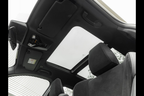 BMW X1 xDrive25e - M-Sport - Pano - Trekhaak - 19 inch - Camera