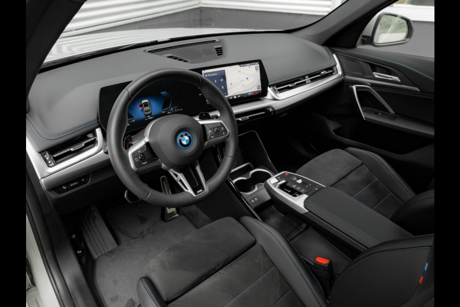 BMW X1 xDrive25e - M-Sport - Pano - Trekhaak - 19 inch - Camera
