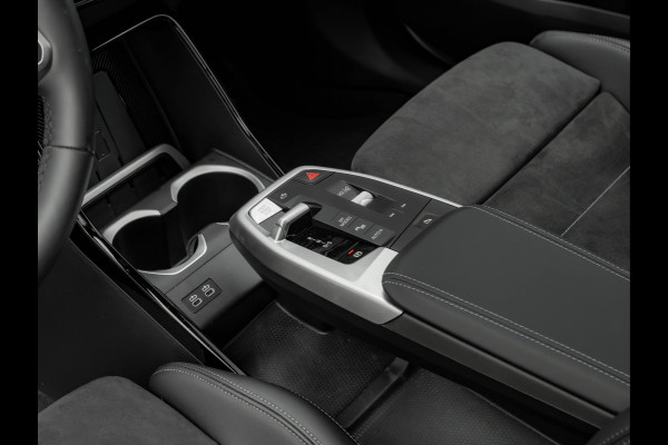 BMW X1 xDrive25e - M-Sport - Pano - Trekhaak - 19 inch - Camera
