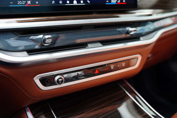 BMW X5 X-Drive 50 E / Individual / Panoramadak / M-Pakket / Harman Kardon