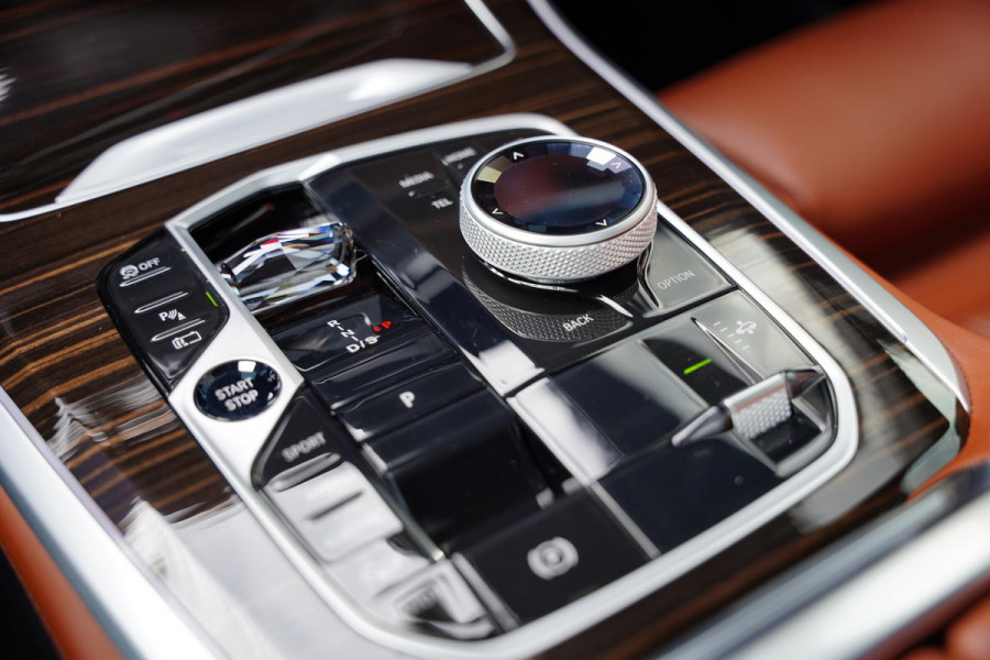 BMW X5 X-Drive 50 E / Individual / Panoramadak / M-Pakket / Harman Kardon