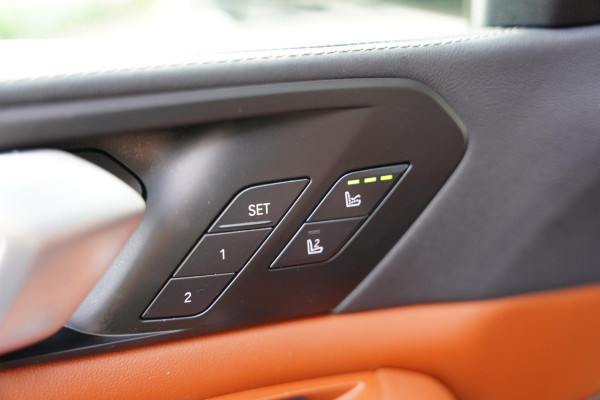 BMW X5 X-Drive 50 E / Individual / Panoramadak / M-Pakket / Harman Kardon