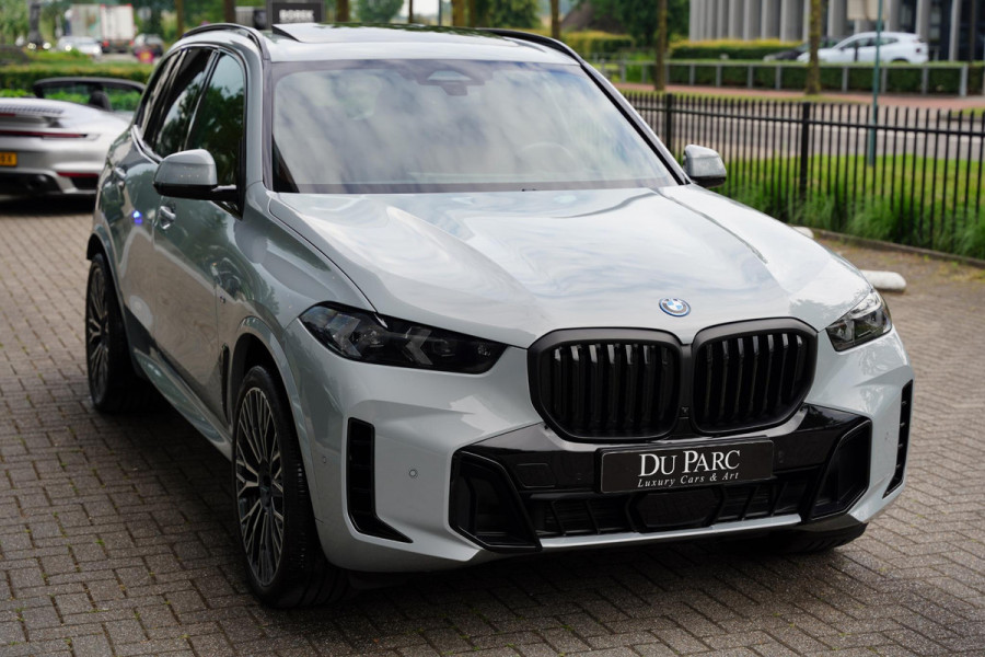 BMW X5 X-Drive 50 E / Individual / Panoramadak / M-Pakket / Harman Kardon