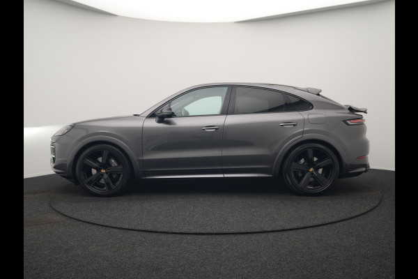 Porsche Cayenne Coupé 3.0 E-Hybrid PHEV | MY 2024 Facelift | | Trekhaak Af Fabriek | Panodak | Luchtvering | Sportuitlaat | PDLS+ | Sport Chrono | InnoDrive Adaptive Cruise | SportDesign | Head up | Soft Close | 22"L.M | 360 Camera | Plug In Hybrid |