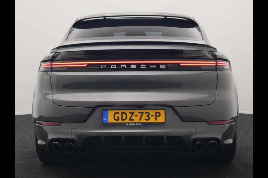 Porsche Cayenne Coupé 3.0 E-Hybrid PHEV | MY 2024 Facelift | | Trekhaak Af Fabriek | Panodak | Luchtvering | Sportuitlaat | PDLS+ | Sport Chrono | InnoDrive Adaptive Cruise | SportDesign | Head up | Soft Close | 22"L.M | 360 Camera | Plug In Hybrid |