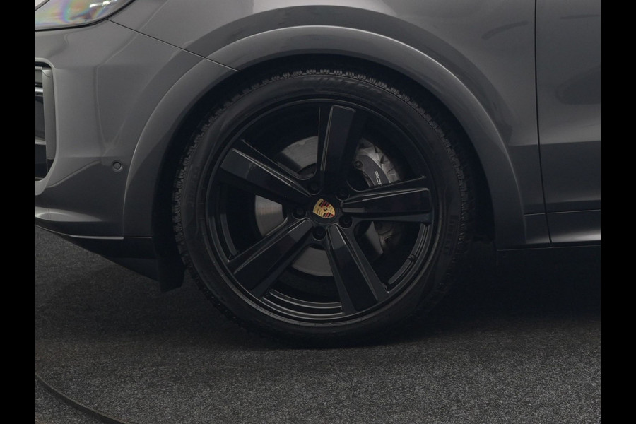 Porsche Cayenne Coupé 3.0 E-Hybrid PHEV | MY 2024 Facelift | | Trekhaak Af Fabriek | Panodak | Luchtvering | Sportuitlaat | PDLS+ | Sport Chrono | InnoDrive Adaptive Cruise | SportDesign | Head up | Soft Close | 22"L.M | 360 Camera | Plug In Hybrid |