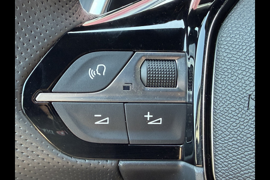 Peugeot 2008 145pk Hybrid GT (360gr Camera - Keyless Entry - LED - Parkeersensoren V+A - Adaptieve Cruise Controle - 17"incl 4S - Draadloos l