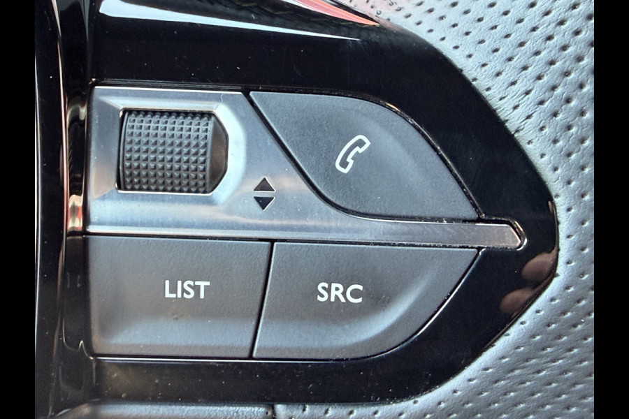 Peugeot 2008 145pk Hybrid GT (360gr Camera - Keyless Entry - LED - Parkeersensoren V+A - Adaptieve Cruise Controle - 17"incl 4S - Draadloos l