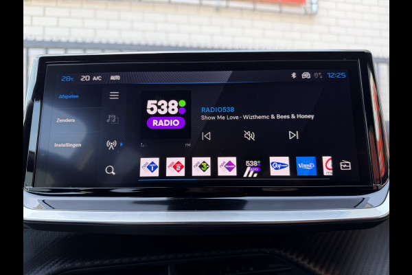 Peugeot 2008 145pk Hybrid GT (360gr Camera - Keyless Entry - LED - Parkeersensoren V+A - Adaptieve Cruise Controle - 17"incl 4S - Draadloos l