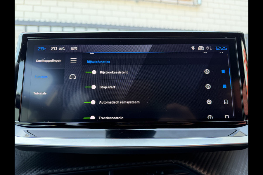 Peugeot 2008 145pk Hybrid GT (360gr Camera - Keyless Entry - LED - Parkeersensoren V+A - Adaptieve Cruise Controle - 17"incl 4S - Draadloos l