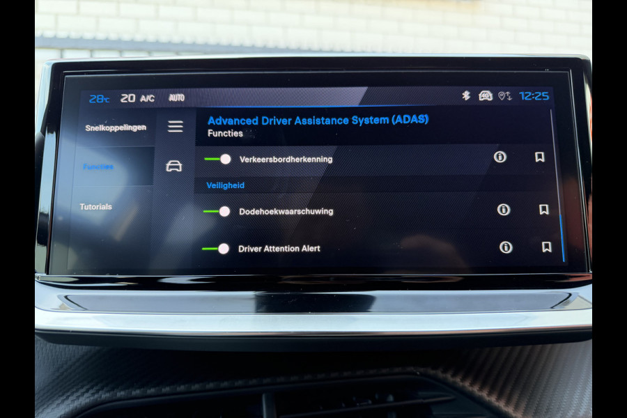 Peugeot 2008 145pk Hybrid GT (360gr Camera - Keyless Entry - LED - Parkeersensoren V+A - Adaptieve Cruise Controle - 17"incl 4S - Draadloos l