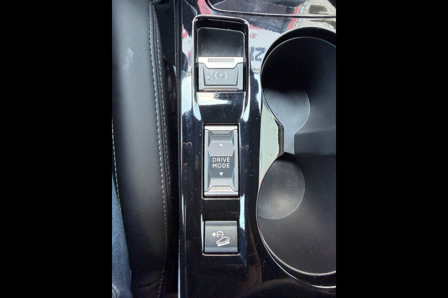 Peugeot 2008 145pk Hybrid GT (360gr Camera - Keyless Entry - LED - Parkeersensoren V+A - Adaptieve Cruise Controle - 17"incl 4S - Draadloos l