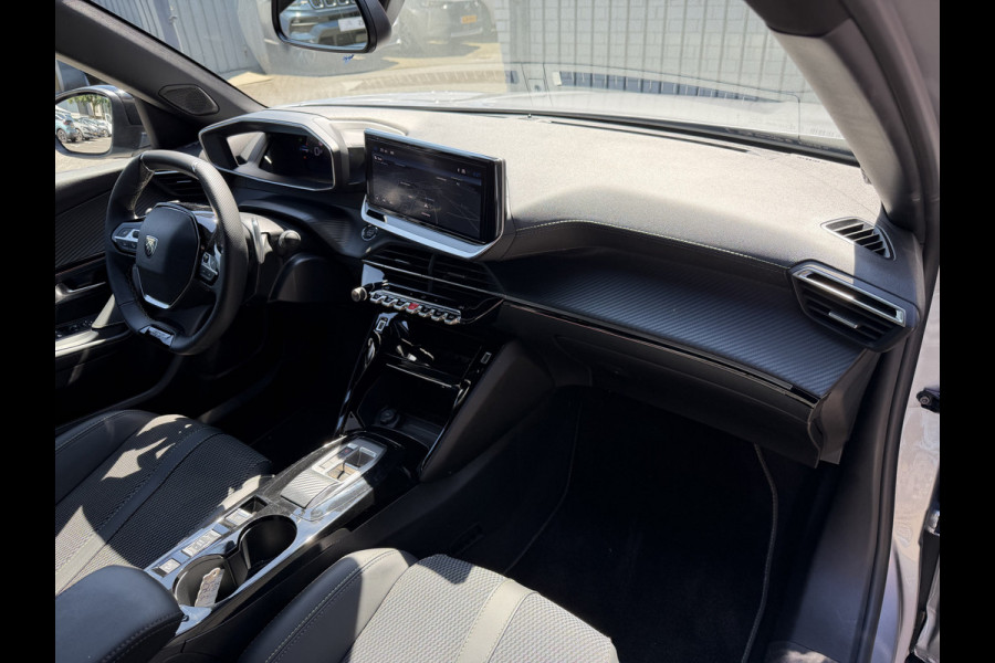 Peugeot 2008 145pk Hybrid GT (360gr Camera - Keyless Entry - LED - Parkeersensoren V+A - Adaptieve Cruise Controle - 17"incl 4S - Draadloos l