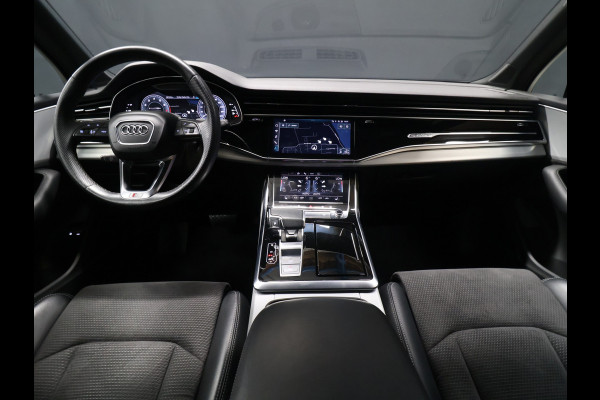 Audi Q7 60 TFSI e quattro Competition S-Line [B&O, LUCHTVERING, 22INCH, ELEKTRISCHE STOELEN, APPLE CARPLAY, ANDROID, STOELVERWARMING, CAMERA, TREKHAAK UITKLAPBAAR, ELEKTRISCHE ACHTERKLEP, NIEUWSTAAT]