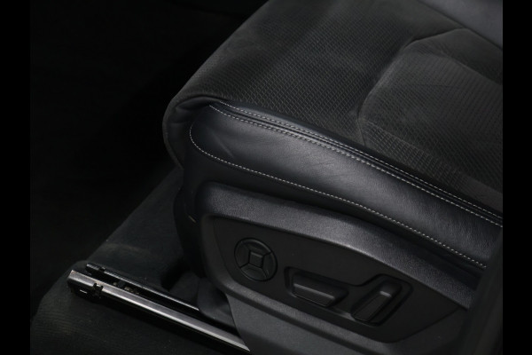 Audi Q7 60 TFSI e quattro Competition S-Line [B&O, LUCHTVERING, 22INCH, ELEKTRISCHE STOELEN, APPLE CARPLAY, ANDROID, STOELVERWARMING, CAMERA, TREKHAAK UITKLAPBAAR, ELEKTRISCHE ACHTERKLEP, NIEUWSTAAT]