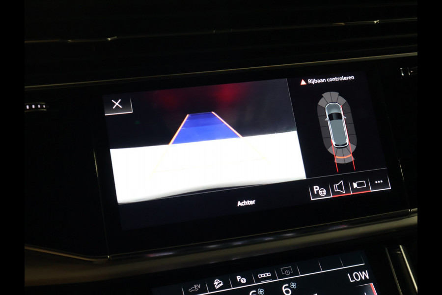 Audi Q7 60 TFSI e quattro Competition S-Line [B&O, LUCHTVERING, 22INCH, ELEKTRISCHE STOELEN, APPLE CARPLAY, ANDROID, STOELVERWARMING, CAMERA, TREKHAAK UITKLAPBAAR, ELEKTRISCHE ACHTERKLEP, NIEUWSTAAT]