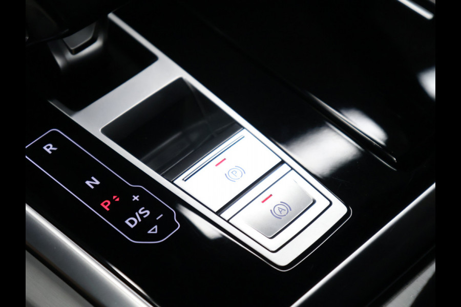 Audi Q7 60 TFSI e quattro Competition S-Line [B&O, LUCHTVERING, 22INCH, ELEKTRISCHE STOELEN, APPLE CARPLAY, ANDROID, STOELVERWARMING, CAMERA, TREKHAAK UITKLAPBAAR, ELEKTRISCHE ACHTERKLEP, NIEUWSTAAT]