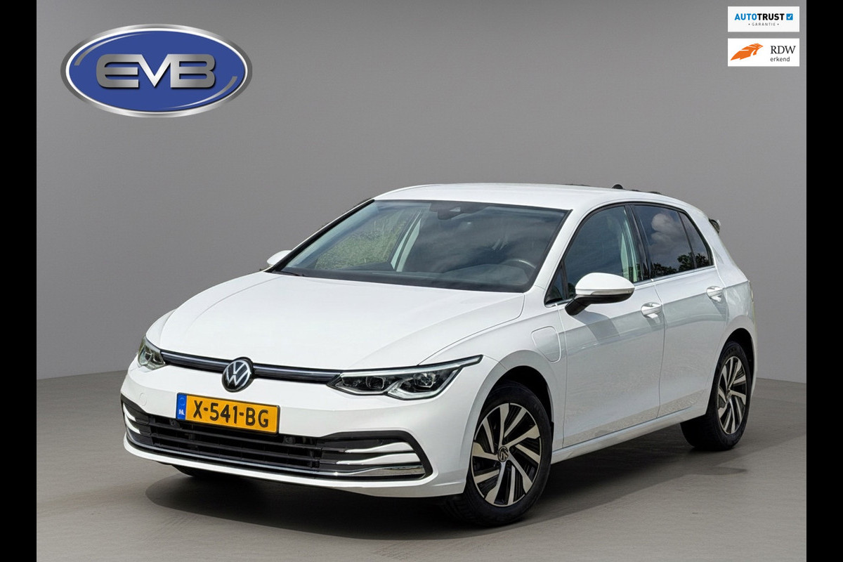Volkswagen Golf 1.4 eHybrid AUTOMAAT Style, 58000 km,digitaal cockpit, stoelverwarming,dealer onderhouden