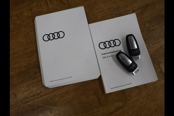 Audi Q4 e-tron 40 Launch edition S Competition 77 kWh [SCHUIFKANTELDAK, APPLE CARPLAY, CRUISE CONTROL, STOELVERWARMING, DIGITAL DASH, ELEKTRISCHE ACHTERKLEP, NAVIGATIE NIEUWSTAAT]