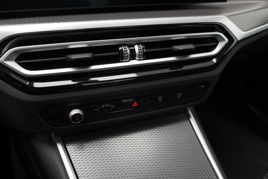BMW 3-serie 320e |M-Pakket|Full Led|Carplay|Sportstoelen|