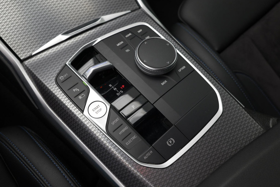 BMW 3-serie 320e |M-Pakket|Full Led|Carplay|Sportstoelen|