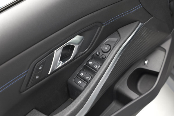 BMW 3-serie 320e |M-Pakket|Full Led|Carplay|Sportstoelen|