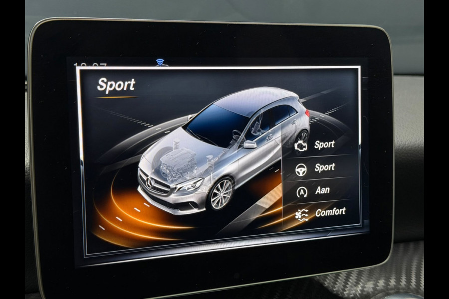 Mercedes-Benz A-Klasse 180 AMG Night Pano Sfeerverl Navi NAP