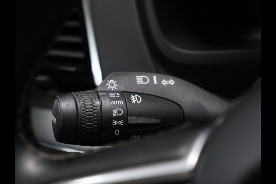 Volvo XC90 2.0 T8 Recharge AWD R-Design 7P [TREKHAAK UITKLAPBAAR, HARMAN/KARDON, MEMORY SEATS, STUURVERWARMING, APPLE CARPLAY, ANDROID, SFEERVERLICHTING, STOELVERWARMING, CAMERA, PDC V+A, ADAPTIVE CRUISE, CLIMATE 4-ZONE, KEYLESS ENTRY