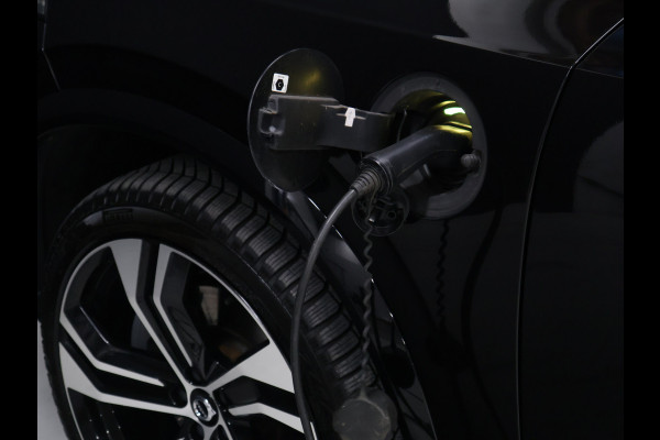 Volvo XC90 2.0 T8 Recharge AWD R-Design 7P [TREKHAAK UITKLAPBAAR, HARMAN/KARDON, MEMORY SEATS, STUURVERWARMING, APPLE CARPLAY, ANDROID, SFEERVERLICHTING, STOELVERWARMING, CAMERA, PDC V+A, ADAPTIVE CRUISE, CLIMATE 4-ZONE, KEYLESS ENTRY