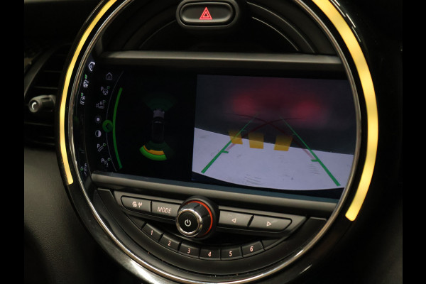MINI Cabrio 1.5 Cooper Sidewalk Edition [APPLE CARPLAY, HARMAN KARDON, STOELVERWARMING, HEAD UP, DIGITAL DASH, CAMERA, CRUISE CONTROL, PDC V+A, NAVIGATIE, NIEUWSTAAT]