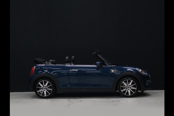 MINI Cabrio 1.5 Cooper Sidewalk Edition [APPLE CARPLAY, HARMAN KARDON, STOELVERWARMING, HEAD UP, DIGITAL DASH, CAMERA, CRUISE CONTROL, PDC V+A, NAVIGATIE, NIEUWSTAAT]