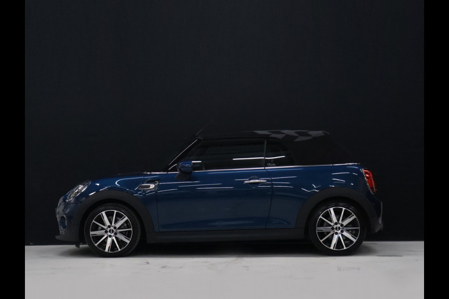 MINI Cabrio 1.5 Cooper Sidewalk Edition [APPLE CARPLAY, HARMAN KARDON, STOELVERWARMING, HEAD UP, DIGITAL DASH, CAMERA, CRUISE CONTROL, PDC V+A, NAVIGATIE, NIEUWSTAAT]