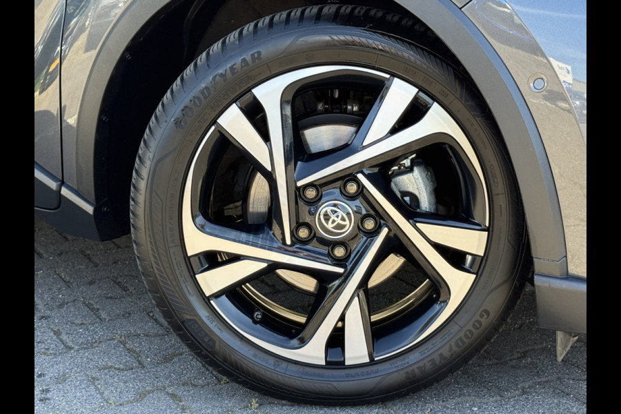 Toyota C-HR 1.8 Hybrid Team D | ACC | CarPlay | Camera | Keyless | 18 inch