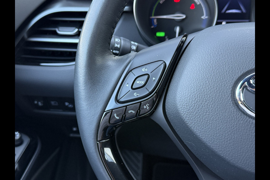 Toyota C-HR 1.8 Hybrid Team D | ACC | CarPlay | Camera | Keyless | 18 inch