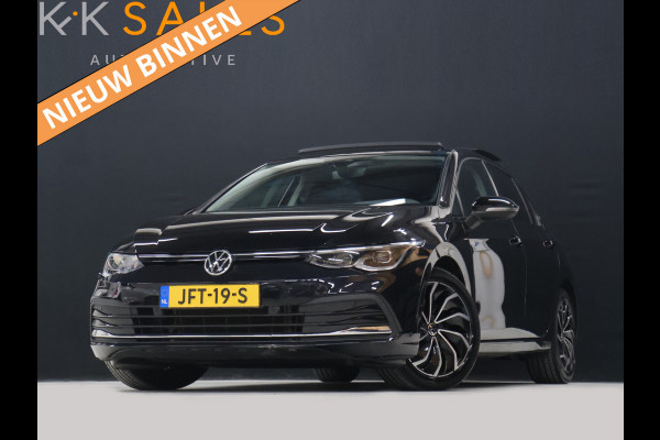 Volkswagen Golf 1.5 eTSI R-Line [SCHUIFKANTELDAK, APPLE CARPLAY, ANDROID, TREKHAAK, MEMORY SEATS, STOEL-/STUURVERWARMING, ADAPTIVE CRUISE, PDC V+A, DIGITAL DASH, SFEERVERLICHTING, NAVIGATIE]