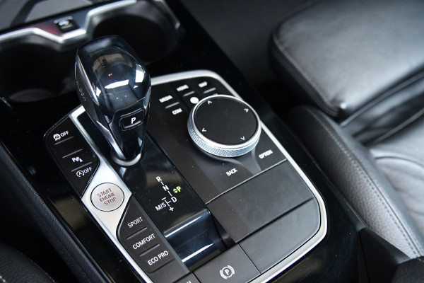 BMW 1-serie 120i M-Sport, Pano, Led, Sfeer, Virtual, Leder, Camera!