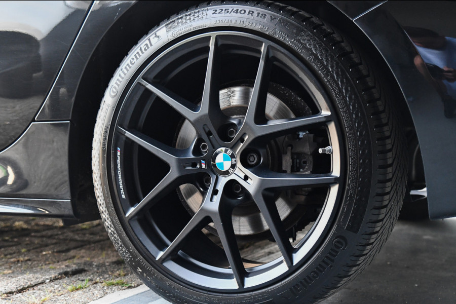 BMW 1-serie 120i M-Sport, Pano, Led, Sfeer, Virtual, Leder, Camera!
