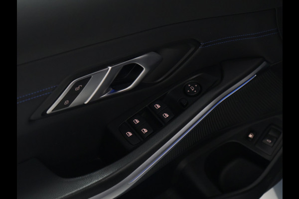 BMW 3 Serie Touring 330e xDrive M Sport [SCHUIFKANTELDAK, TREKHAAK, APPLE CARPLAY, ANDROID, CAMERA, STOELVERWARMING, PDC V+A, CRUISE, CLIMATE 3-ZONE, LASERLICHT, HIFI AUDIO, COMFORT ACCESS, DIGITAL DASH, ELEKTRISCHE ACHTERKLEP, NIE